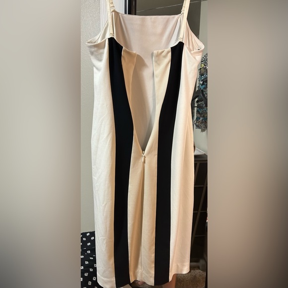 🔥Bebe fitted white, black&cream color block dress-size L - Picture 3 of 16
